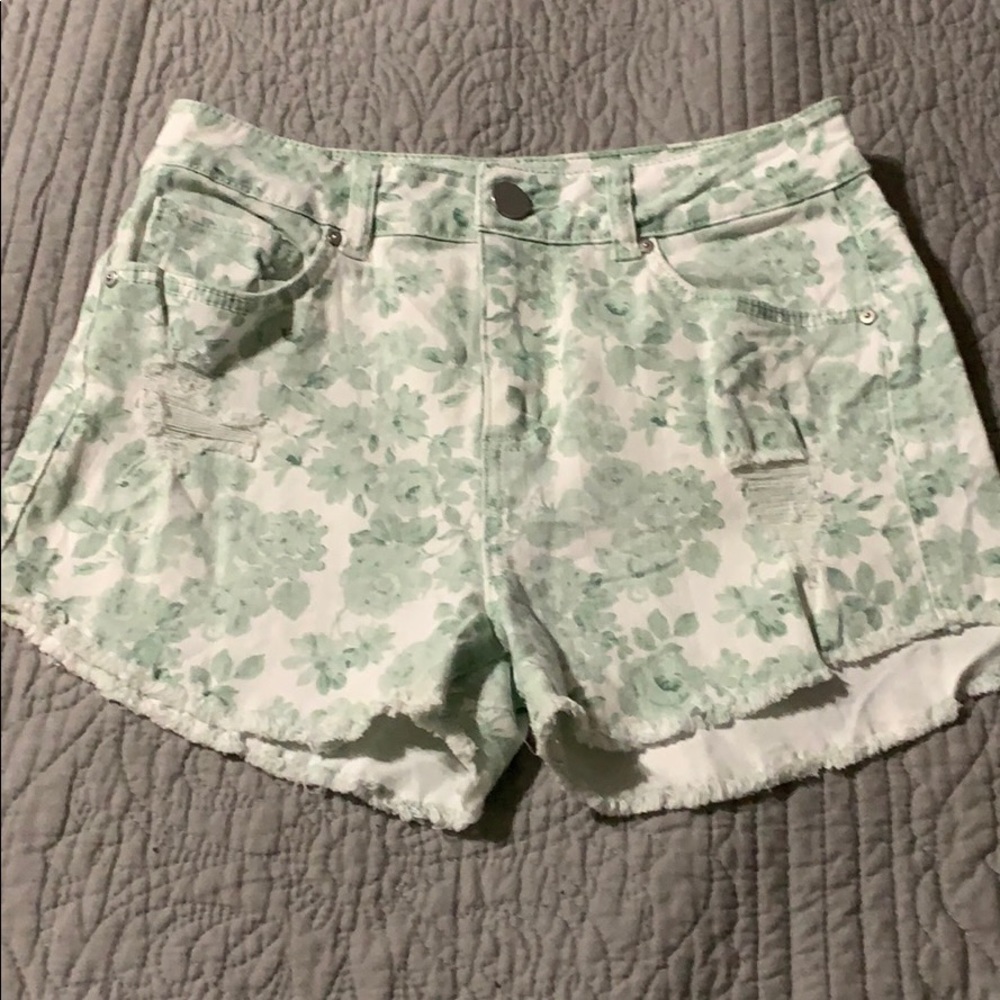 Women’s Distressed Jean Shorts